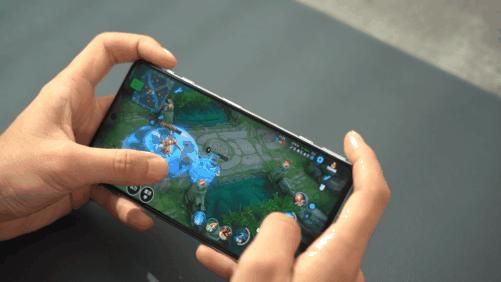 1999元畅玩原神redmik40游戏版把门焊死还不给友商留窗户