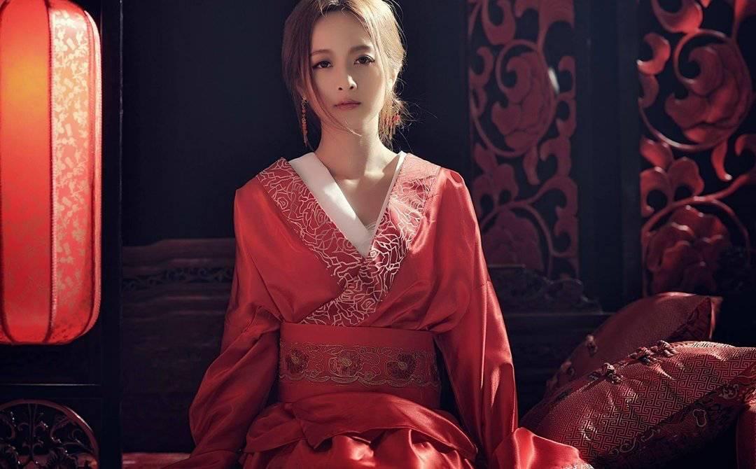 历史上三个有名的美女丽华