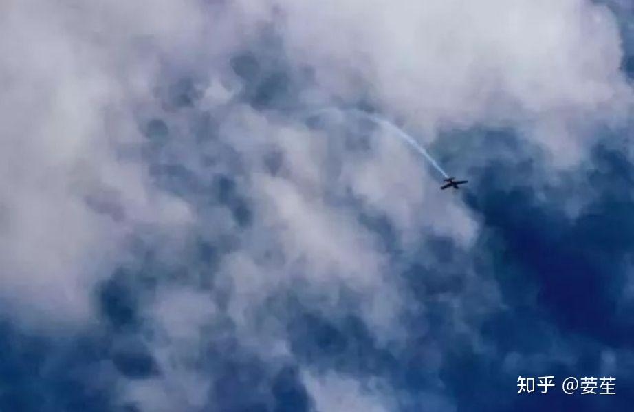 梦到我坐飞机坠毁结果我没事,梦境中的惊险与自我超越 梦到我坐飞机坠毁结果我没事,梦境中的惊险与自我超越