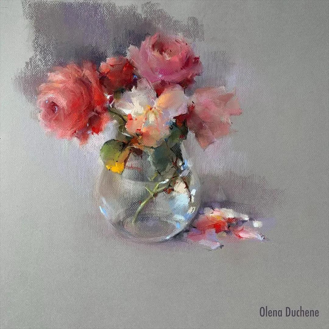 今天我们来欣赏一下法国画家olena duchene的色粉花卉和静物