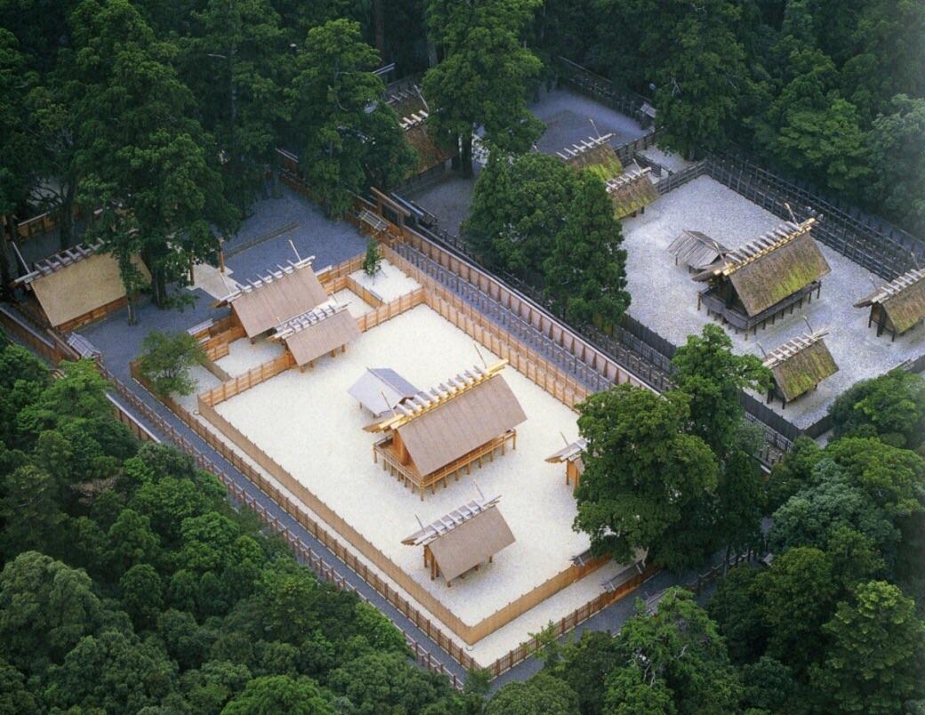 伊勢神宮為什麼要式年遷宮舊有部分是焚燬拆除嗎