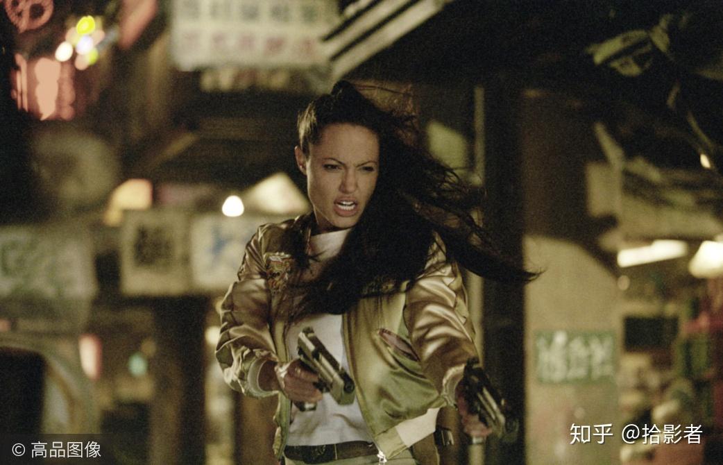 没个两手准备哪敢称霸银幕电影里那些手握双刃的厉害角色