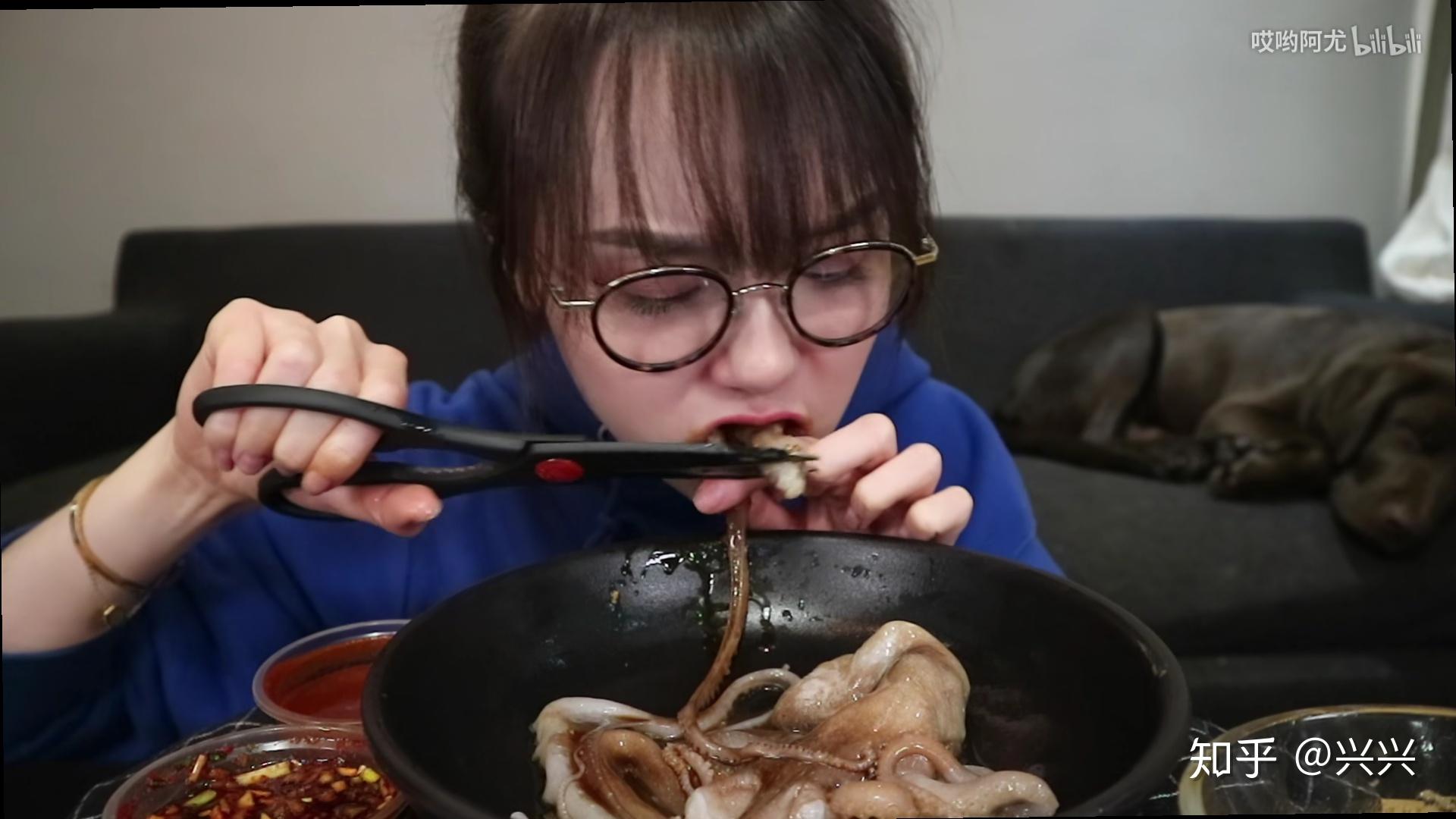 如何评价b站吃播哎哟阿尤