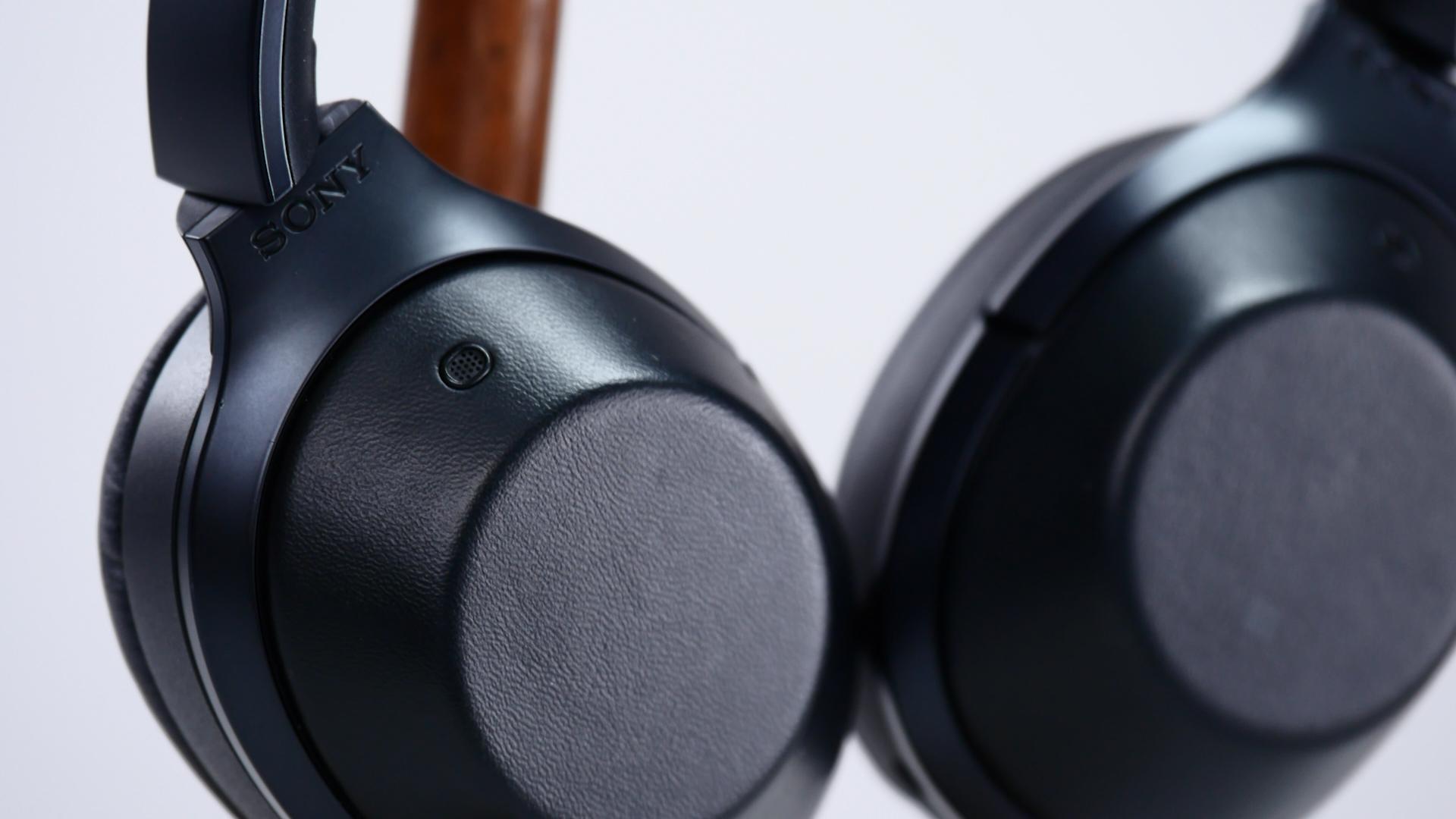 如何选购蓝牙耳机:Bose QC35、Sony MDR-10