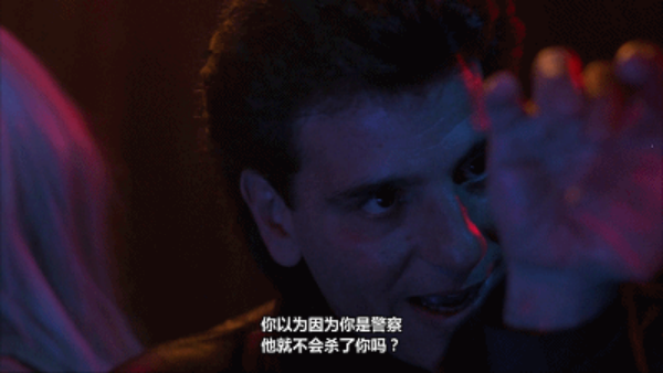 这段自白为结尾处警察在教堂中的顿悟做了很好铺垫，他虽然一直为非作歹，却铭记教徒身份。