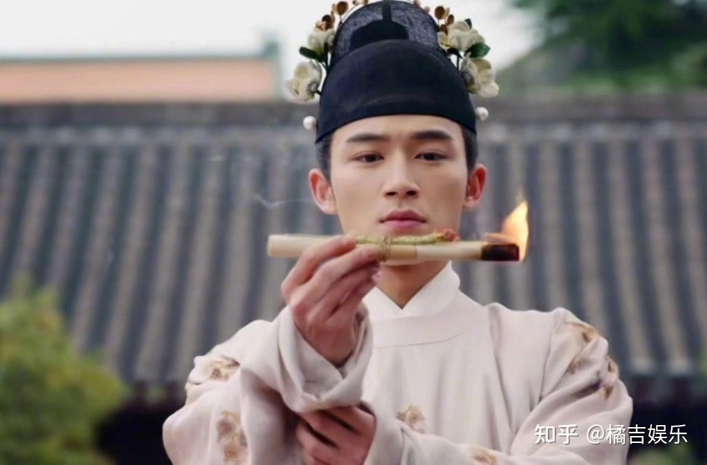 男明星簪花造型,成毅无论是哪一种造型,都让人眼前一亮
