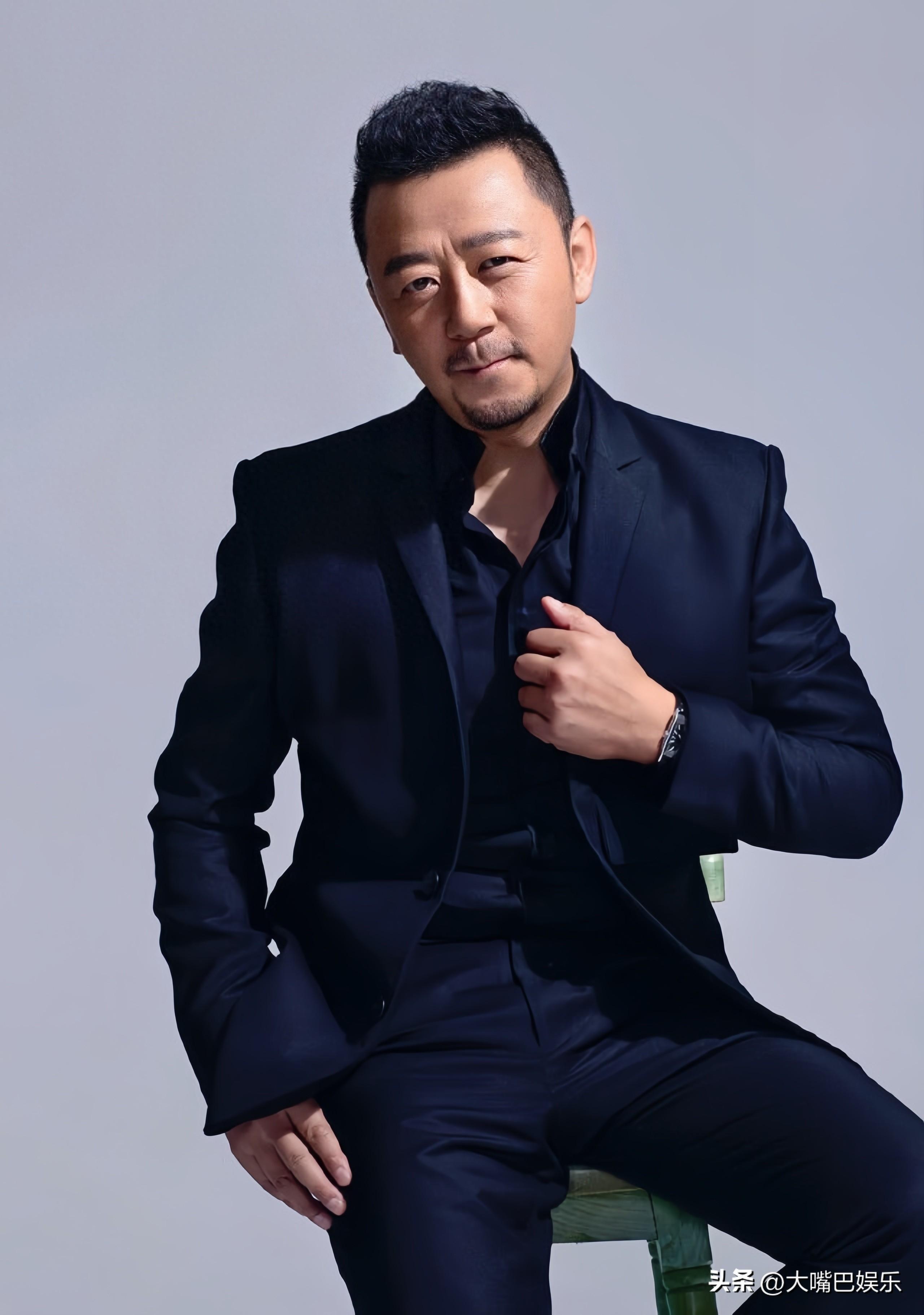 江德福(郭涛扮演)