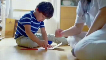为什么家长教育孩子时告诉他要懂得谦让，友爱，现实中为点利益争得脸红耳赤？
