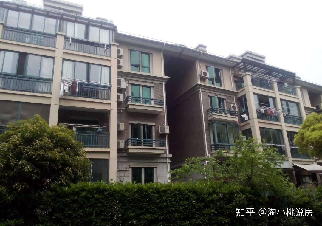 在上海300万买房只能买老破小吗