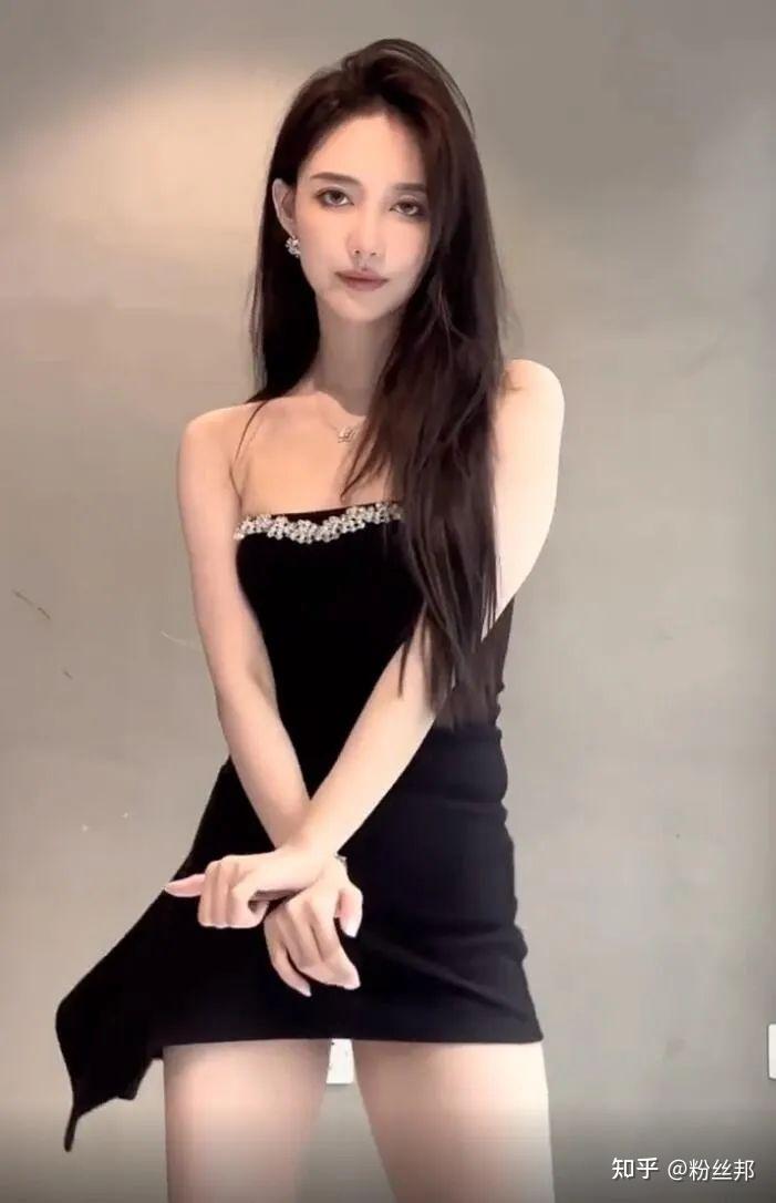 斗鱼王雨檬接受采访,被pdd评价"摄人心魄",让她跻身舞蹈一姐 - 知乎