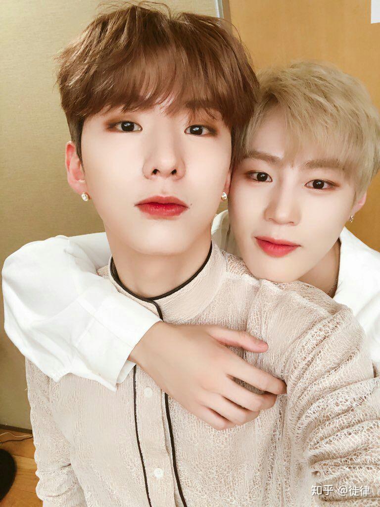 有没有monstax所有成员的清晰帅气的照片?