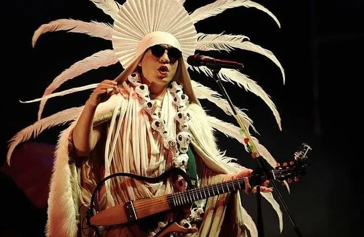 摇滚教父千千万,摇滚教母就这一个