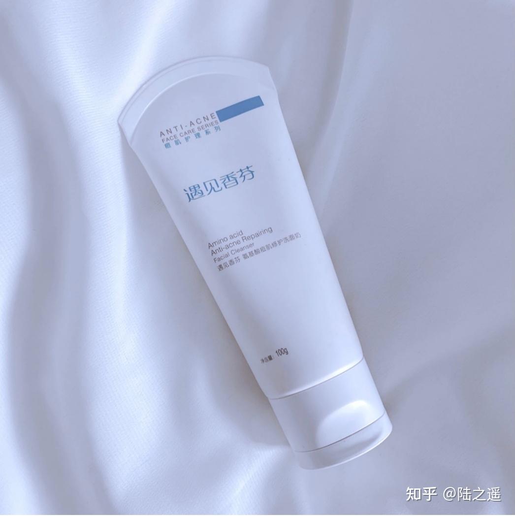 三十多岁用什么洗面奶好 v2-4242c38b103cbab80d967701d3e41ce4_r.jpg