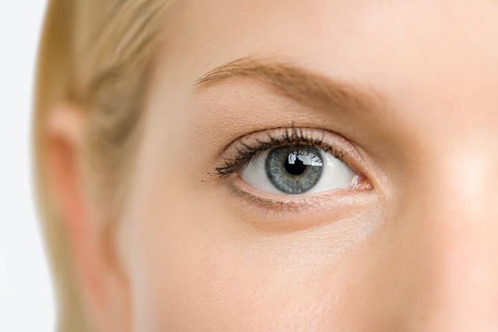 你的眼睛依旧如孩童般清澈透亮吗