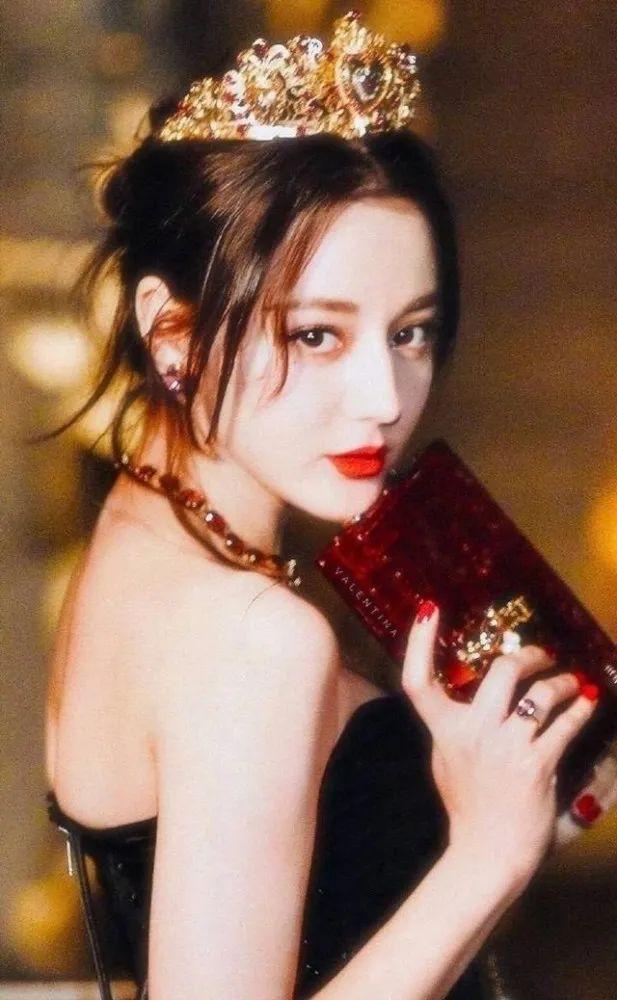 迪丽热巴有哪些出圈神图? - 知乎