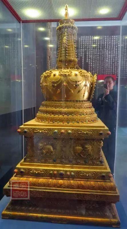 文章来源于:《 御承雅尚》《雅昌艺术网》关联平台 :《 上海御承博物