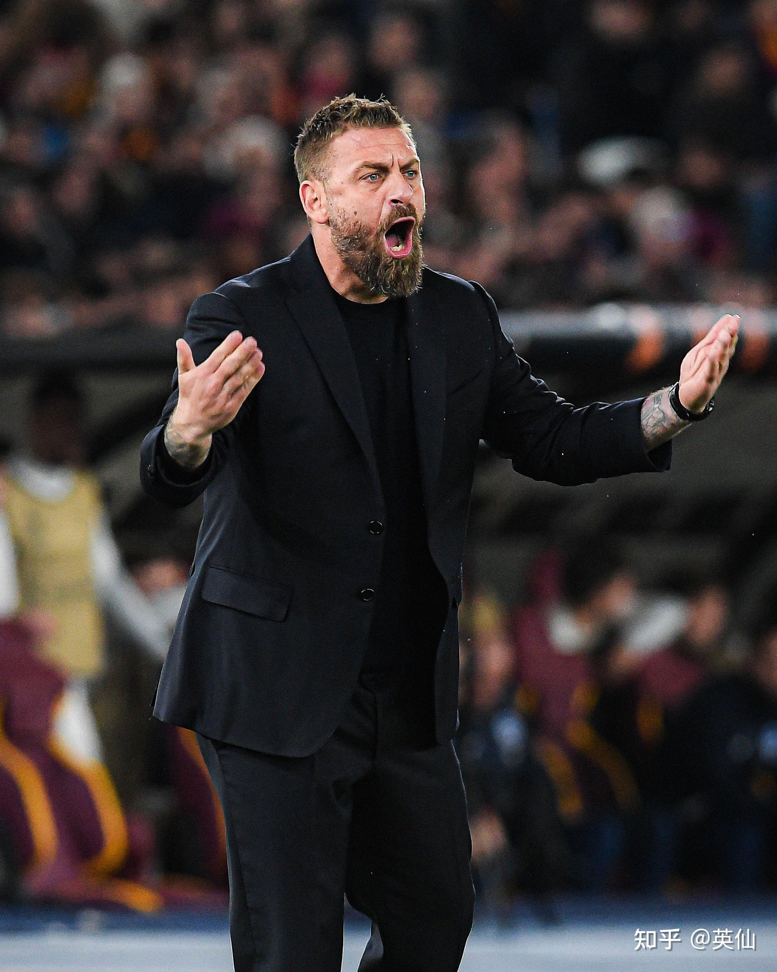 德罗西执教罗马 7 胜 2 平 1 负,仅输给联赛领头羊国米,该教练的执教