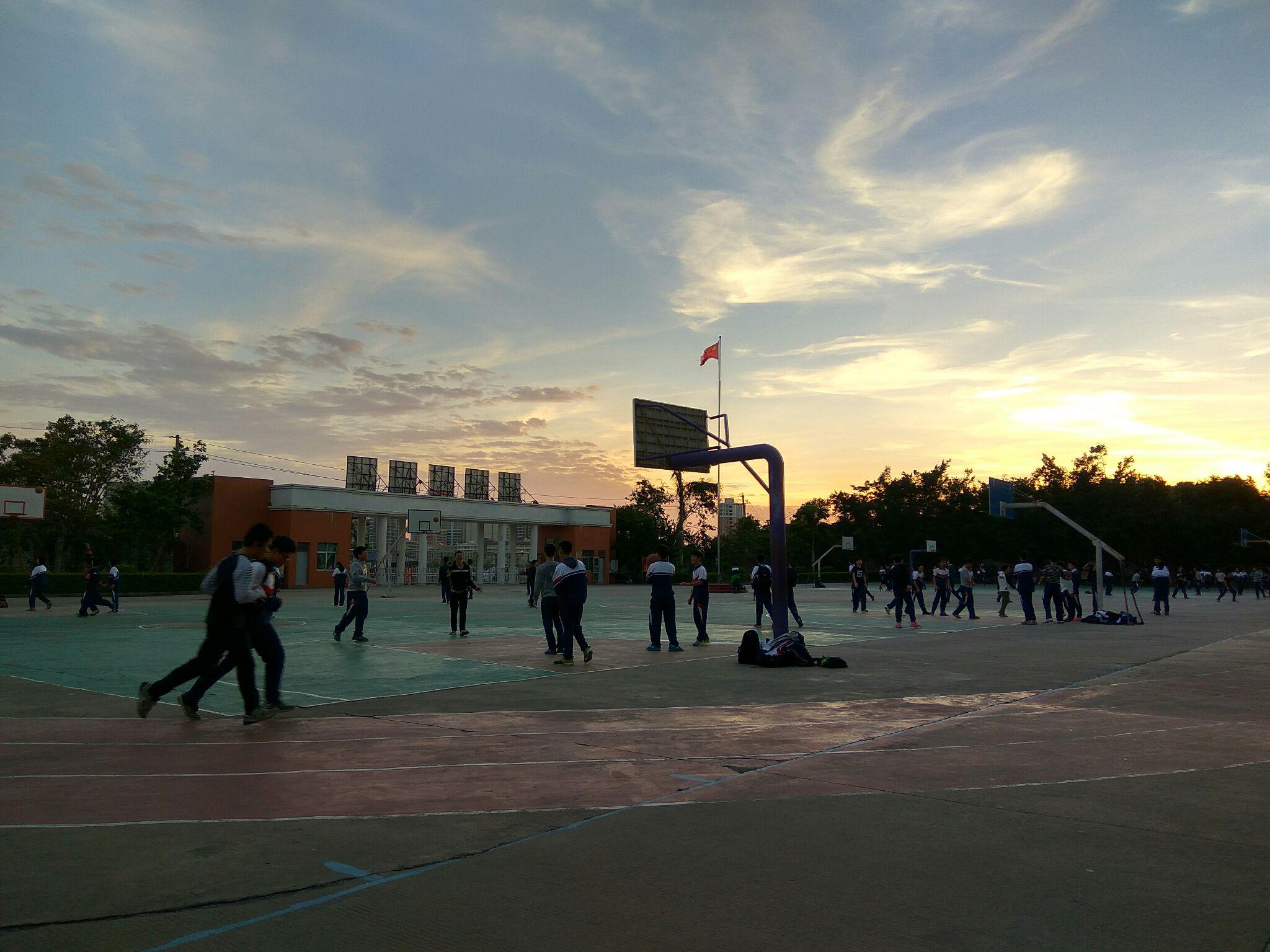 在汕尾林伟华中学就读是一种怎样的体验