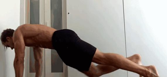 如何快速练出腹肌和肌肉的效果 v2-4285a6f6a07c868082fe2d5103675260_r.jpg