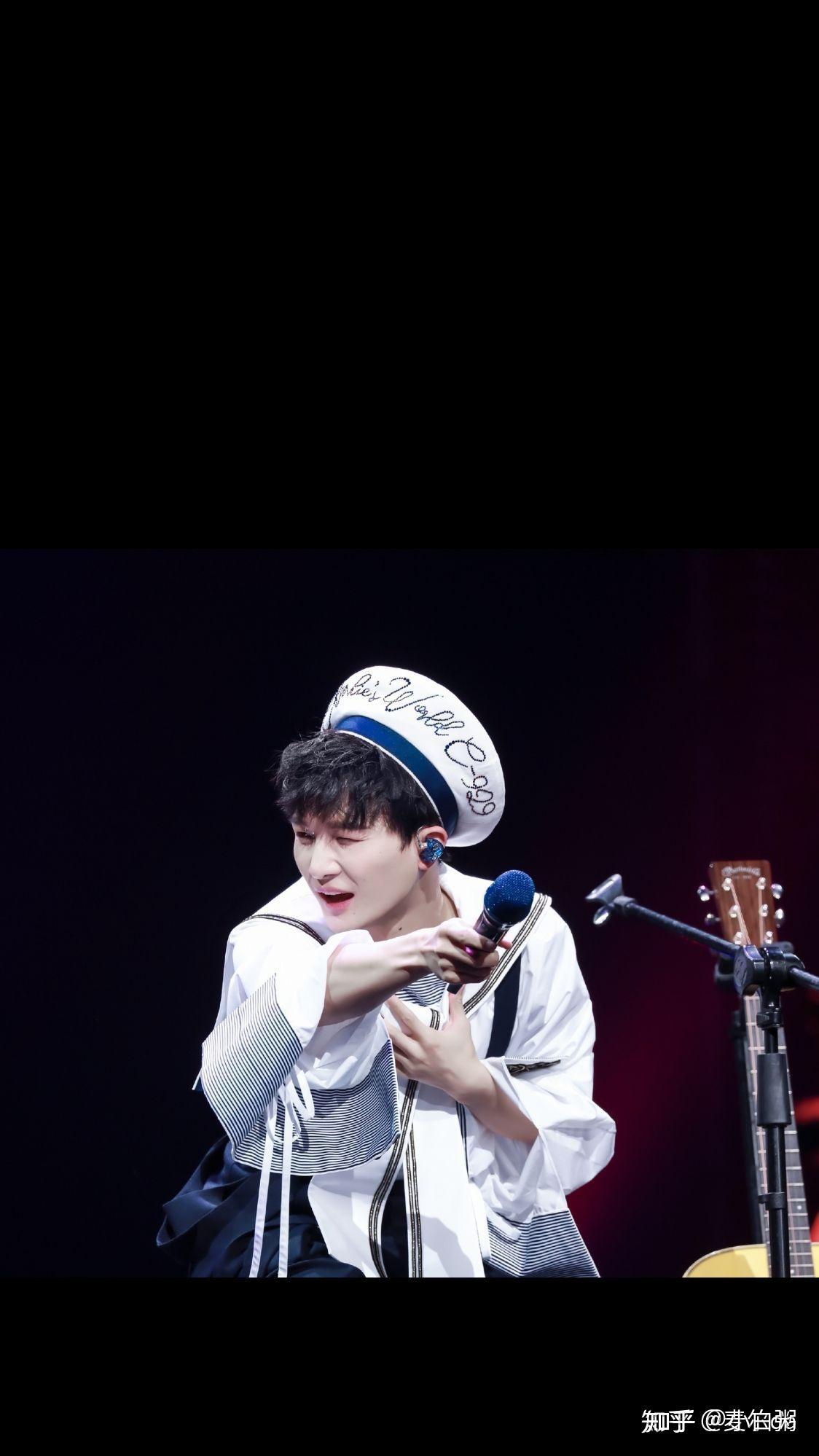 有什么周深惊艳的照片动图适合收藏