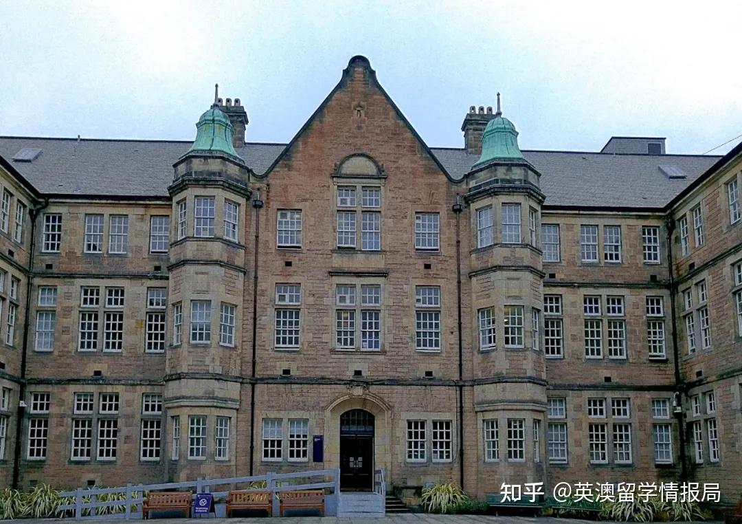 爱丁堡大学莫雷教育学院水吗? 