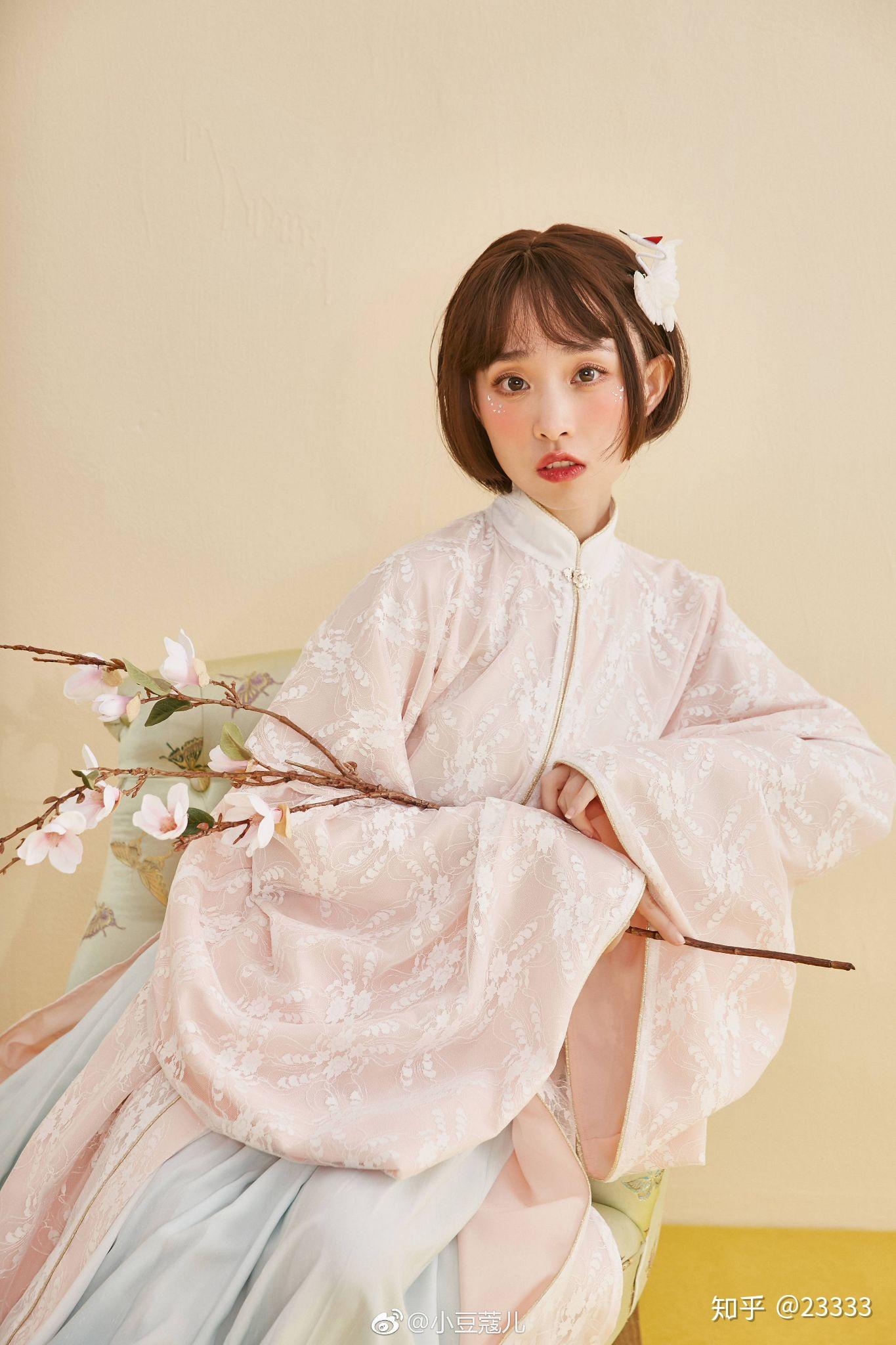 短发的女孩穿汉服推荐哪些款