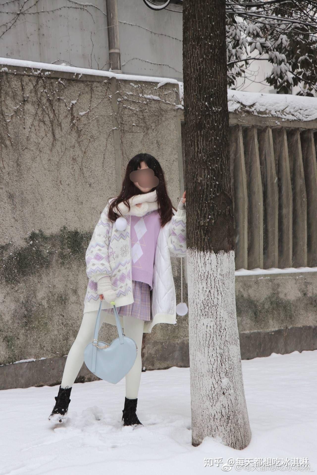 微胖女生冬天穿衣搭配印花半身裙，轻松打造知新高级感(3)-中国着装