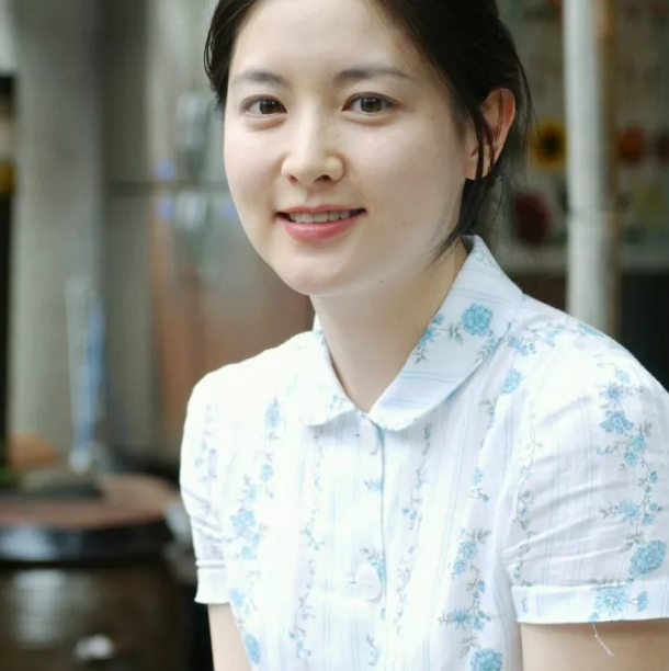 58岁的芳华原型杨慧看起来不到30岁有这3个特征的话你也可以