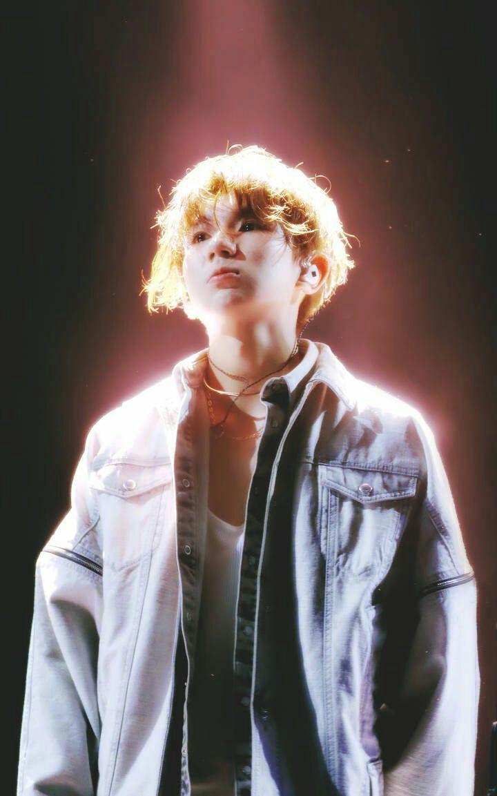 如何看待王源粉丝大规模爬墙史强?(手动狗头)