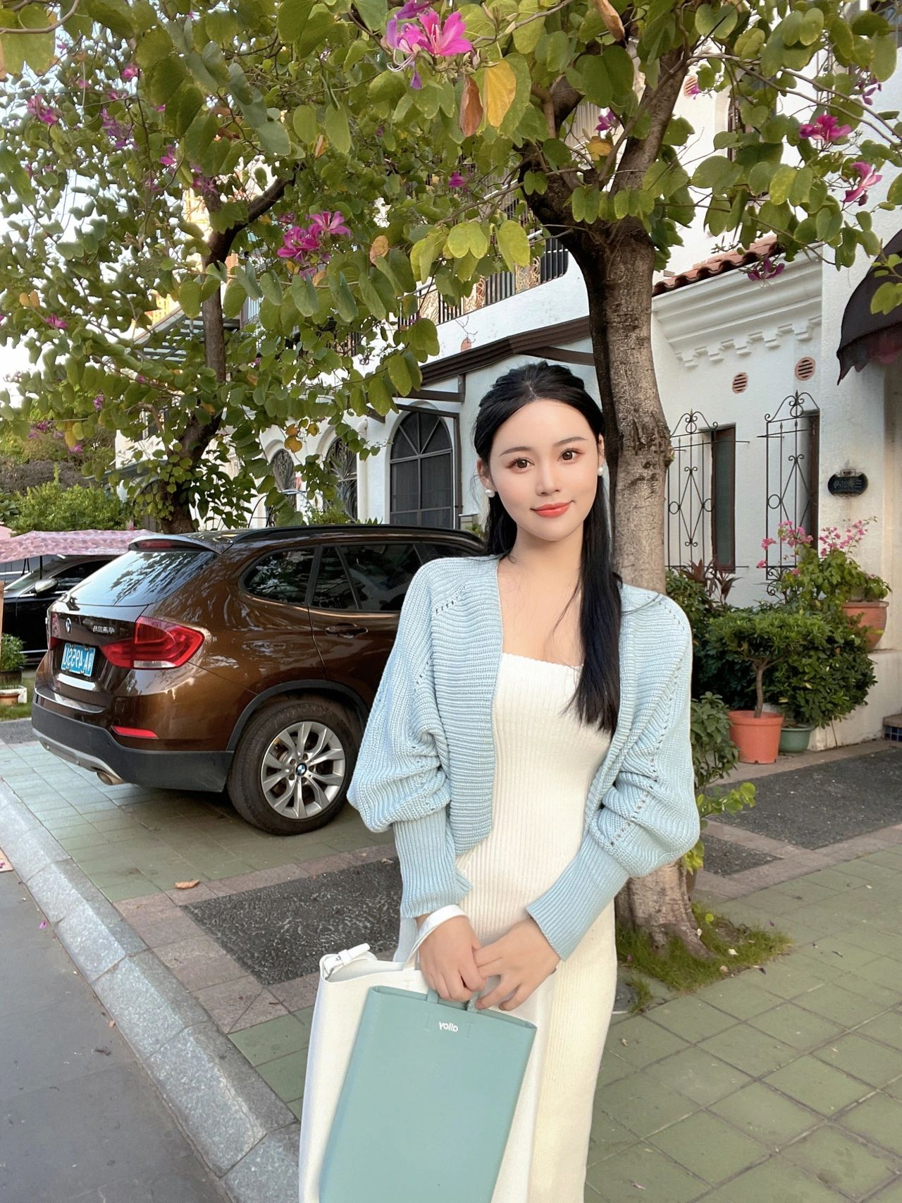 女大学生的穿着就应该朴素吗