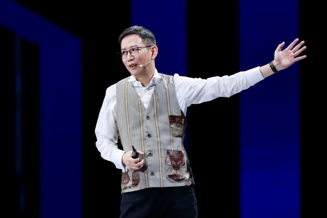 【2023跨年演讲】吴晓波:发光吧,勇敢者!