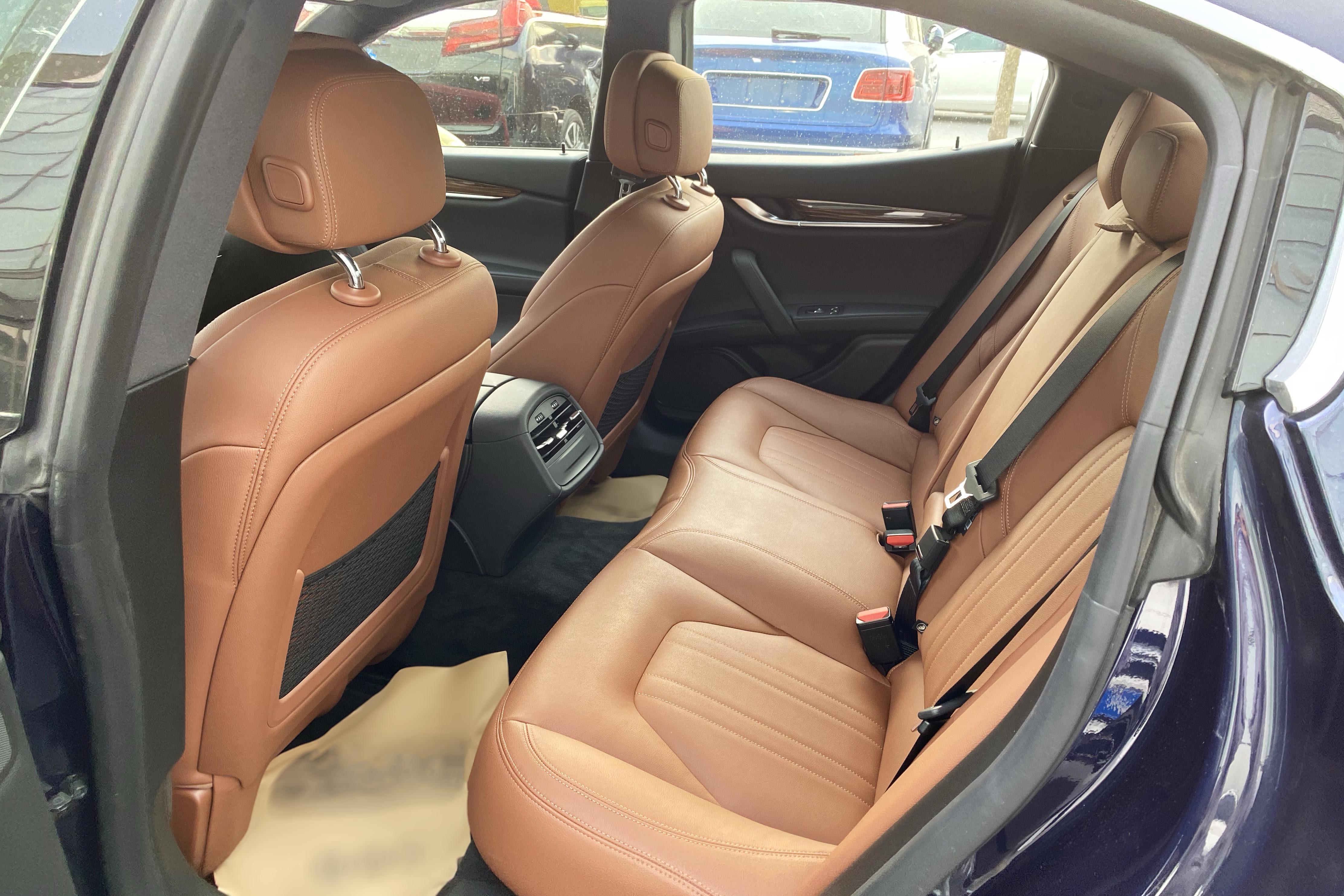 省将近30万买台准新玛莎拉蒂ghibli真的香吗?看完车况在做评价 - 知乎