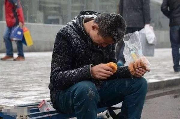 生活很艰难你需要坚强