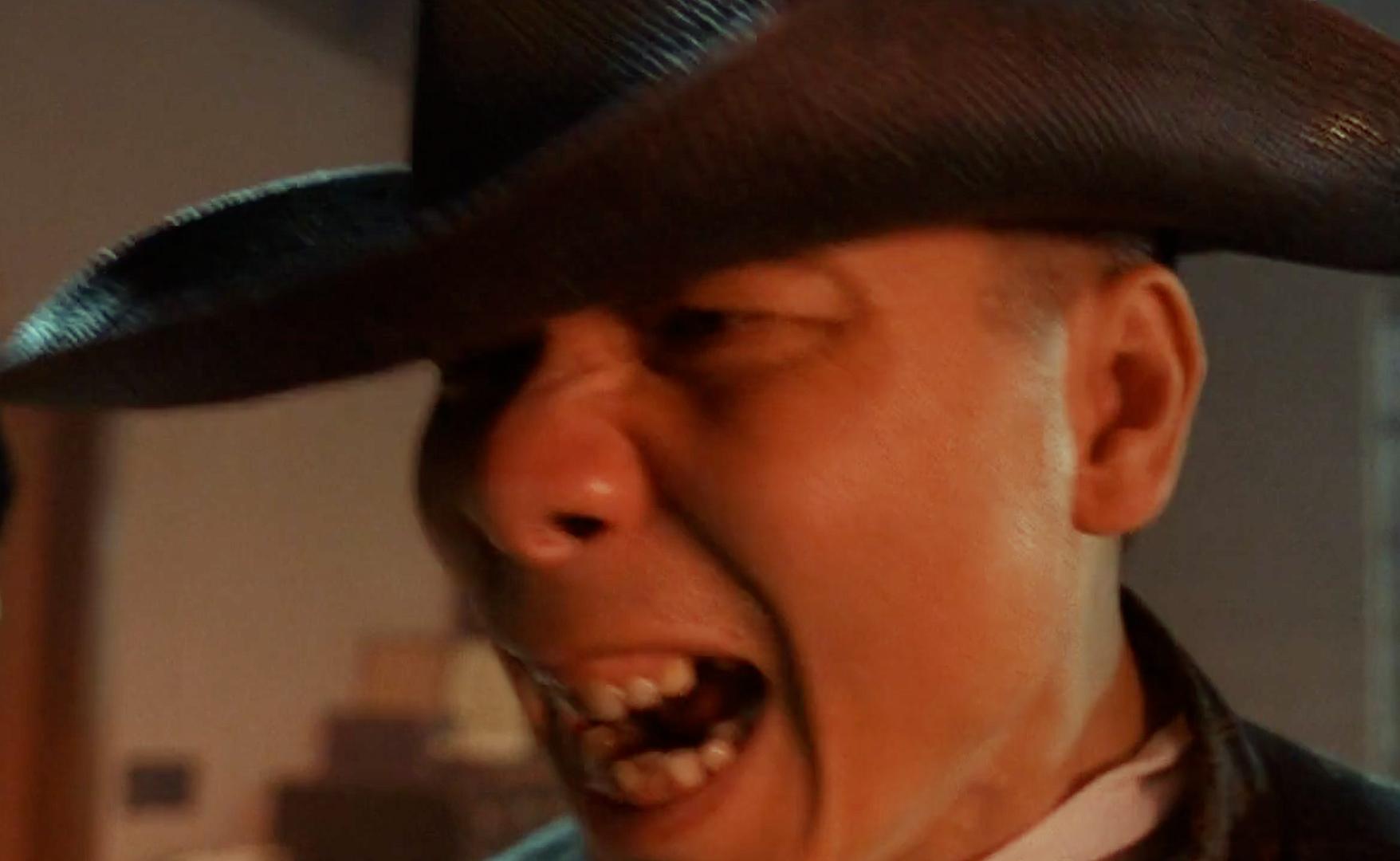 后来发现拿冯小刚祭旗的电影那真是封神般的存在