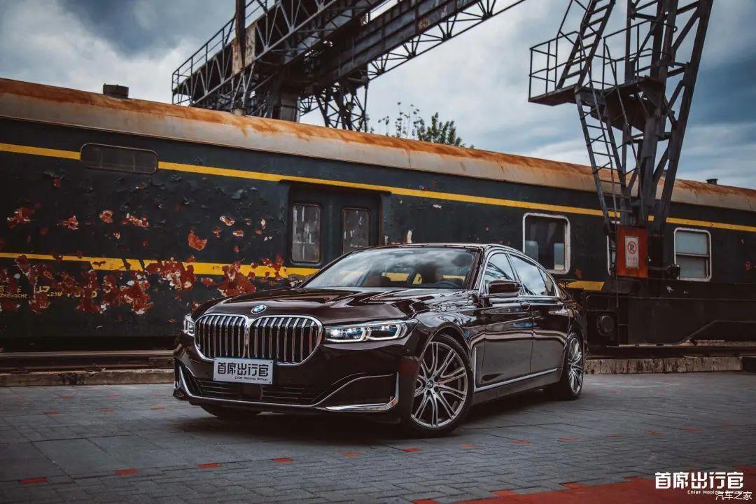 一台要抢着坐后排的bmw宝马740li的操控不行了