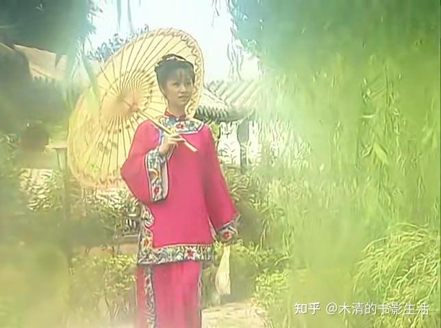 《还珠格格》：才过14岁的夏雨荷，没名没分却选择未婚生子，她真是恋爱脑傻白甜吗？ - 知乎
