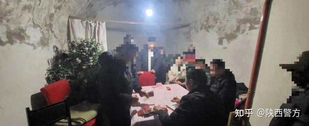 打掉金花赌局抓获14名赌徒查扣赌资15万事发延安甘泉
