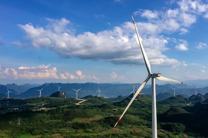 新能源板块高位震荡频繁，短线交易者如何结合技术指标优化操作