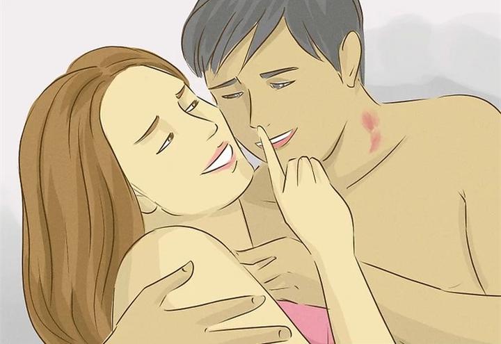 学会如何给他一个代表亲密的草莓印