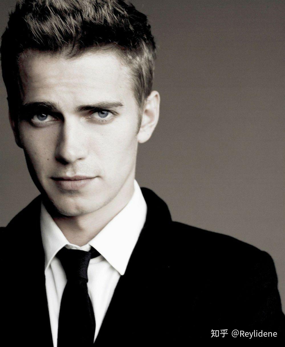 有哪些好看的蓝眼金发少年