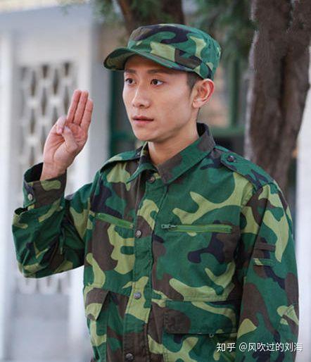 朗读者张一山在等待中爆发用热爱战胜一切