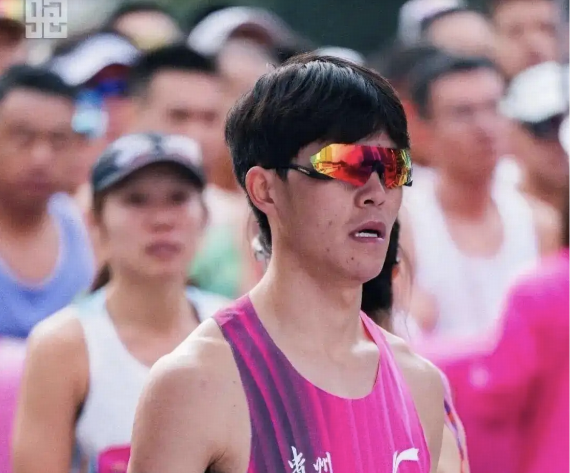毛金虎 2:07:36 刷新中国首马纪录，如何评价 2026 年无锡马拉松？