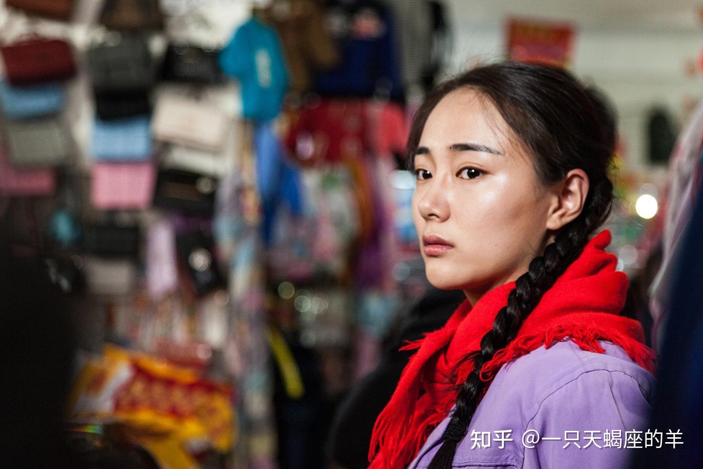 残香无痕为给弟弟筹备彩礼女孩被父亲买到贫困山区新郎却临时换了人