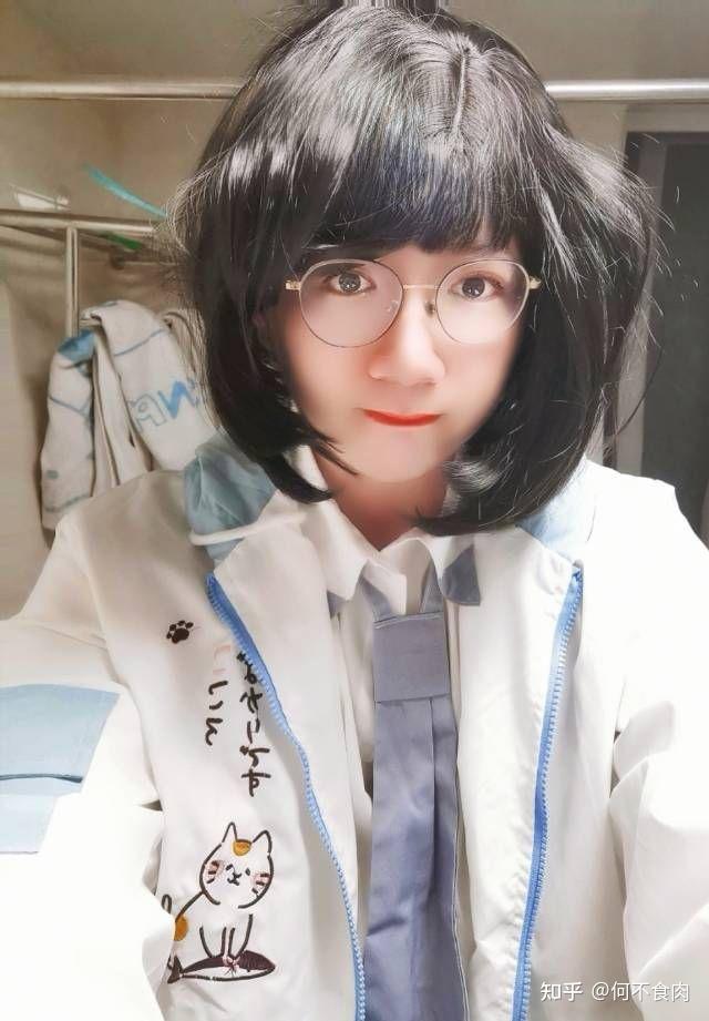 女装大佬照镜子会对自己有感觉吗