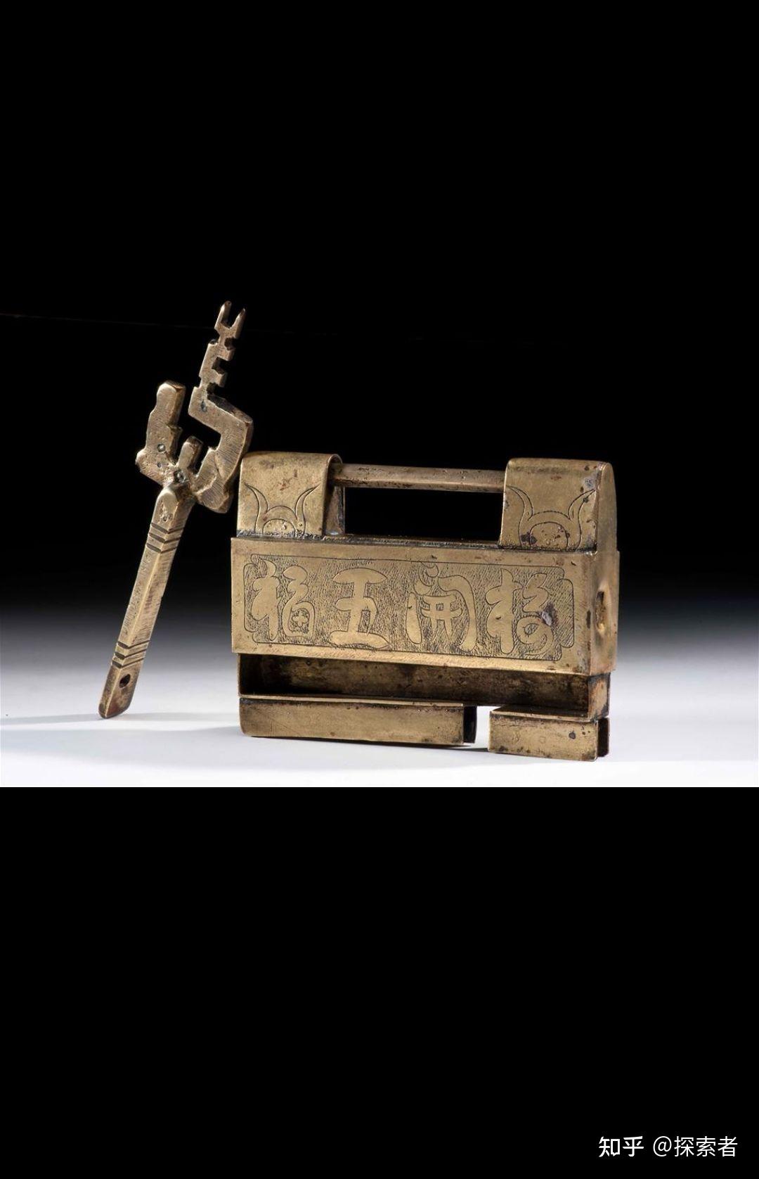 公元前3000年中国的仰韶文化遗址中就留存了木锁今天先来说说锁的起源