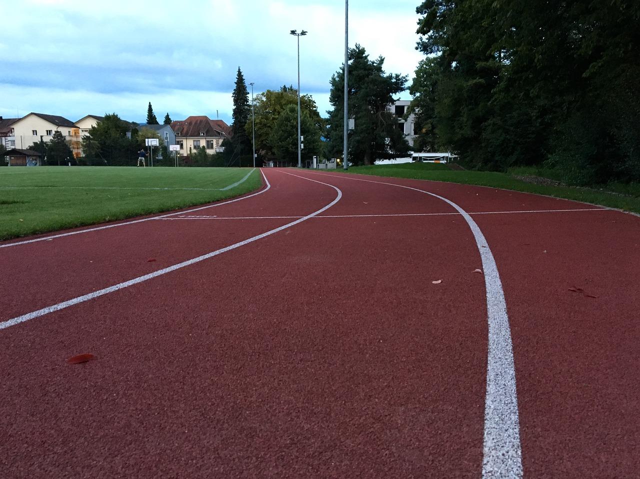 2. 塑胶跑道成本