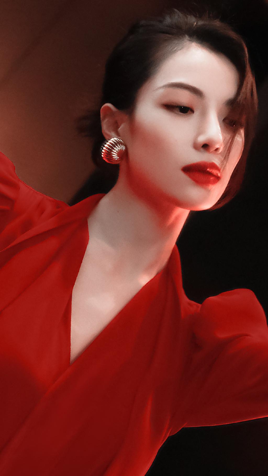 有那些让人特别惊艳的明星照片? - 知乎