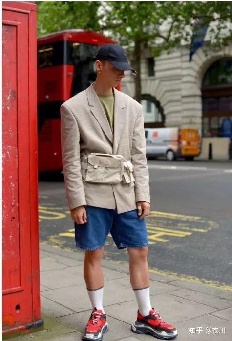 搭配男生潮流春季 v2-44a4fff80988e8037d41a93dad726340_r.jpg