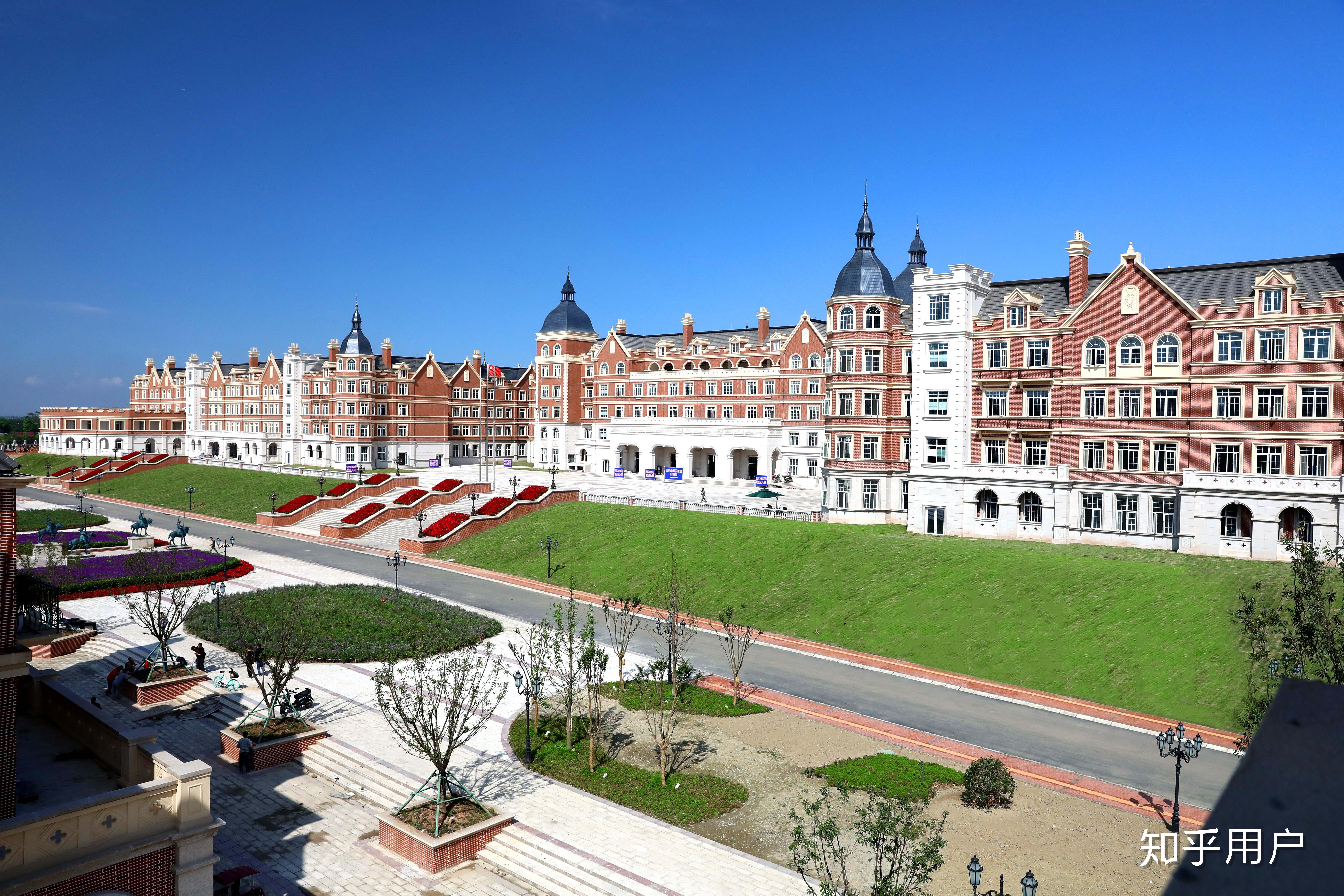 听说四川西南航空职业学院很漂亮.有人po图看一下吗? - 知乎