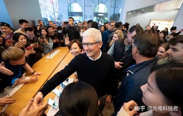 欧美开出天价罚款让苹果ceo库克清醒我爱中国也爱中国人